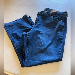 New size 24W  Levi’s 725 High Rise Bootcut dark wash stretch jeans‎